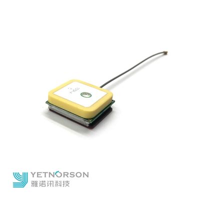 28±3dBi Gain Internal GPS Glonass Beidou Cremic Antenna for Car Navigation System