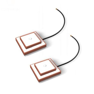 DC3.3-5.0V Supply Voltage R.H.C.P Polarization Mobile GNSS Anti-Jamming GPS Antenna